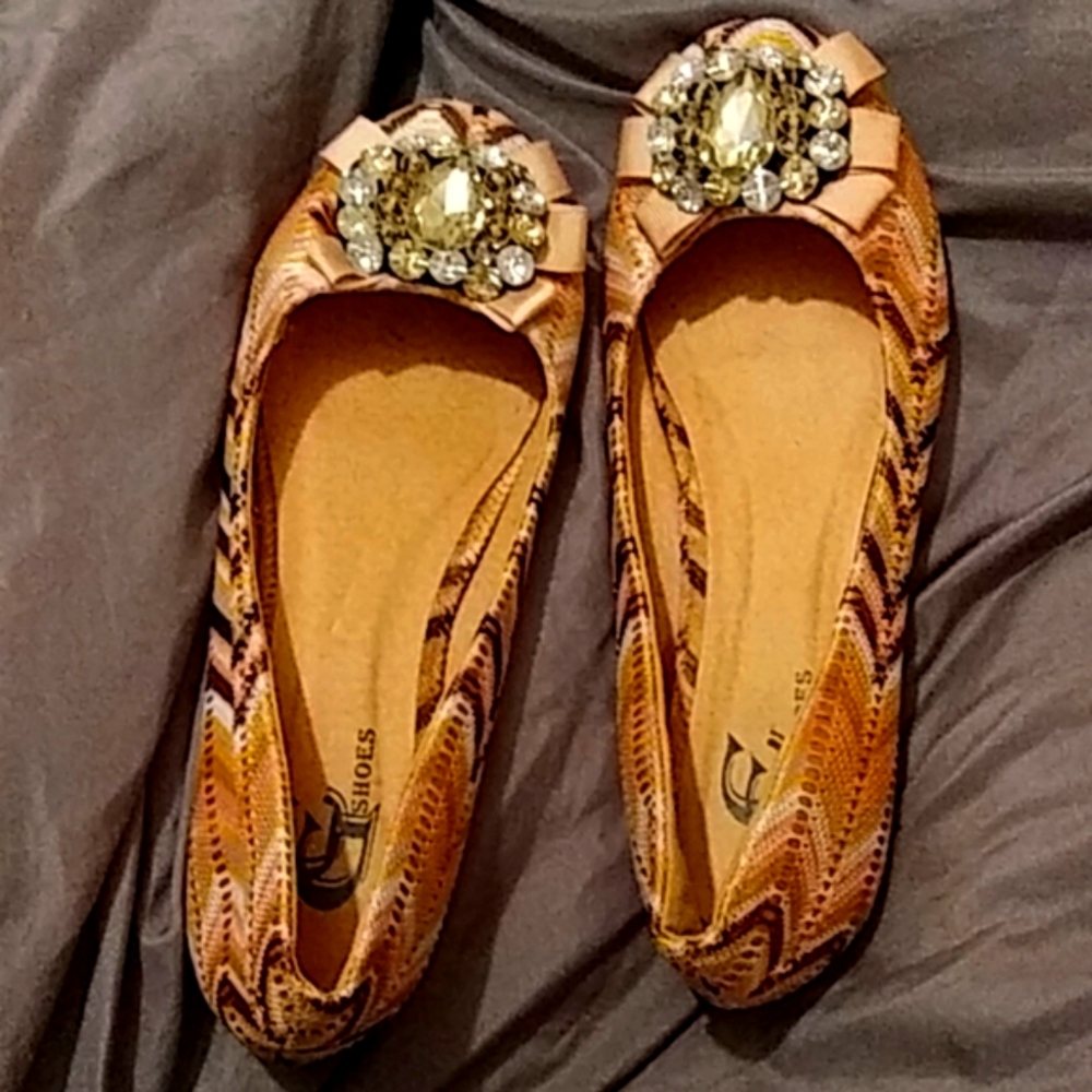 Gorgeous jewelry flats